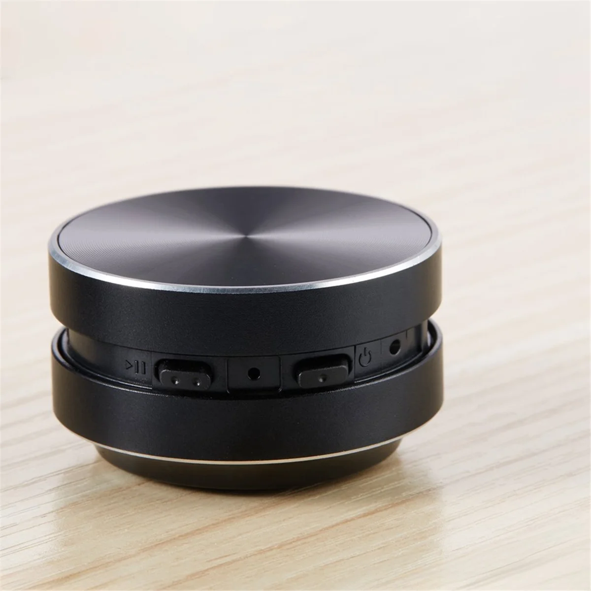 Portable bluetooth speaker